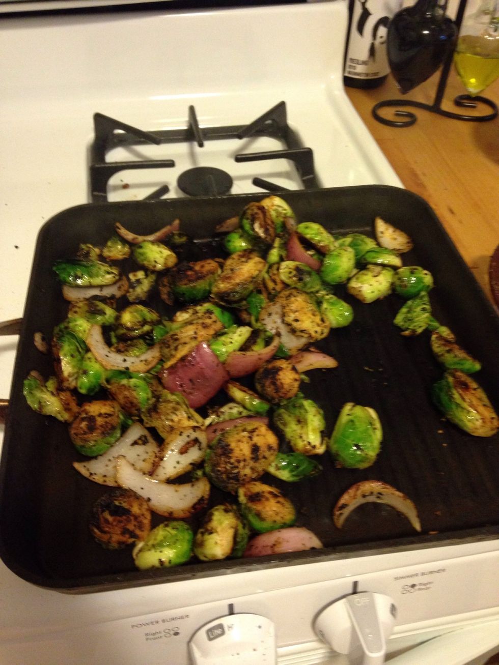 Stir the sprouts until they are desired doneness. If you like your spouts crisp, it takes around 10-15 minutes. If you like the sprouts more soft, it takes around 20 mins.