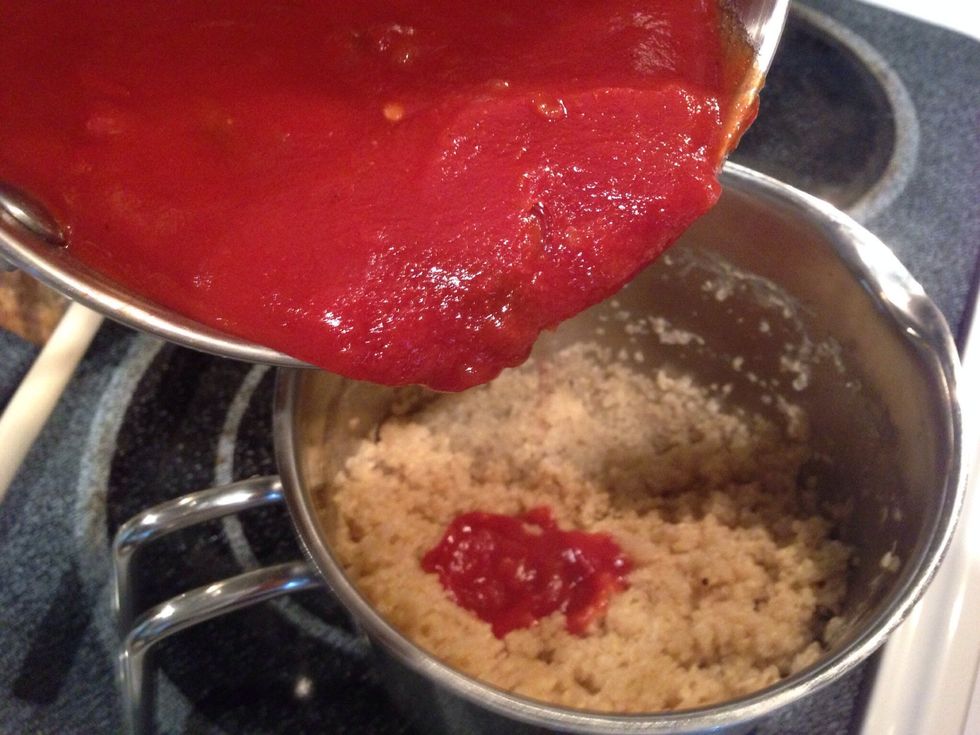 Stir the warmed sauce into the quinoa.