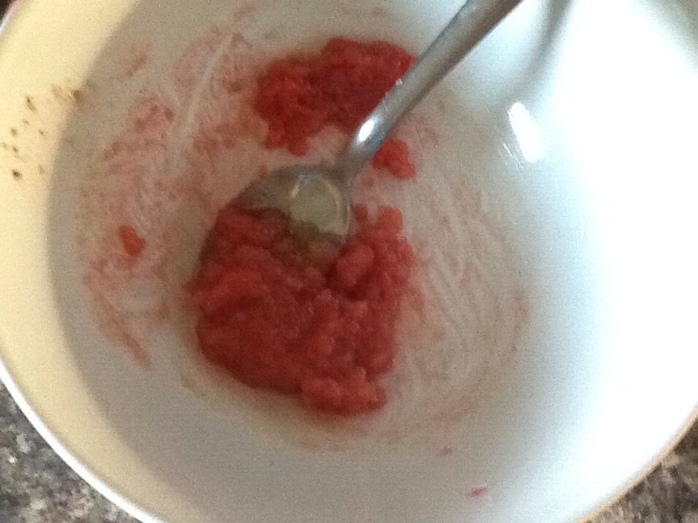 Stir up, and you will get a slightly stiff mixture, like this. Add more sugar if you want the scrub thicker and add more honey and oil if you would like it runnier.