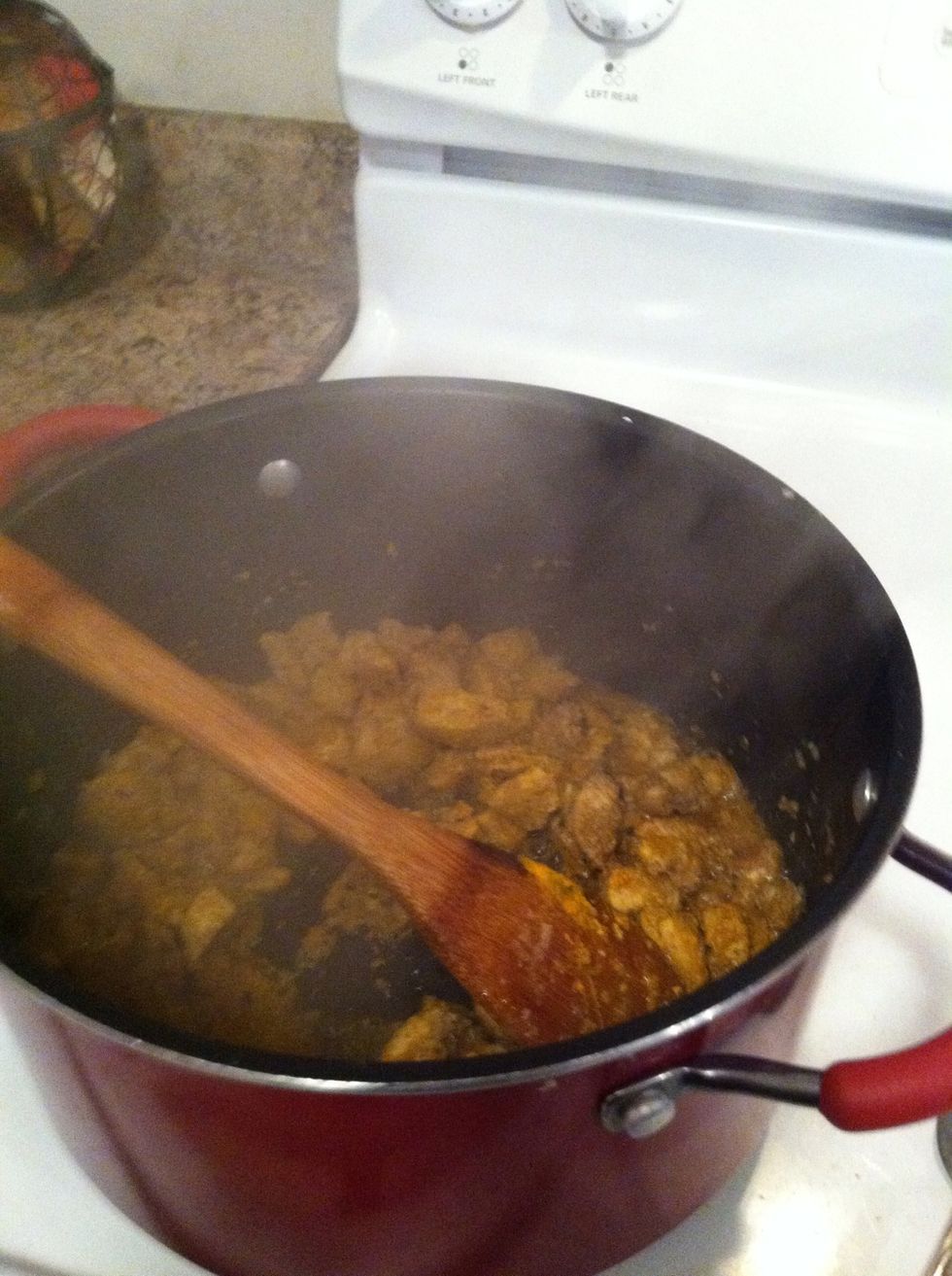 Stirfry the chicken Until the Liquid is almost done