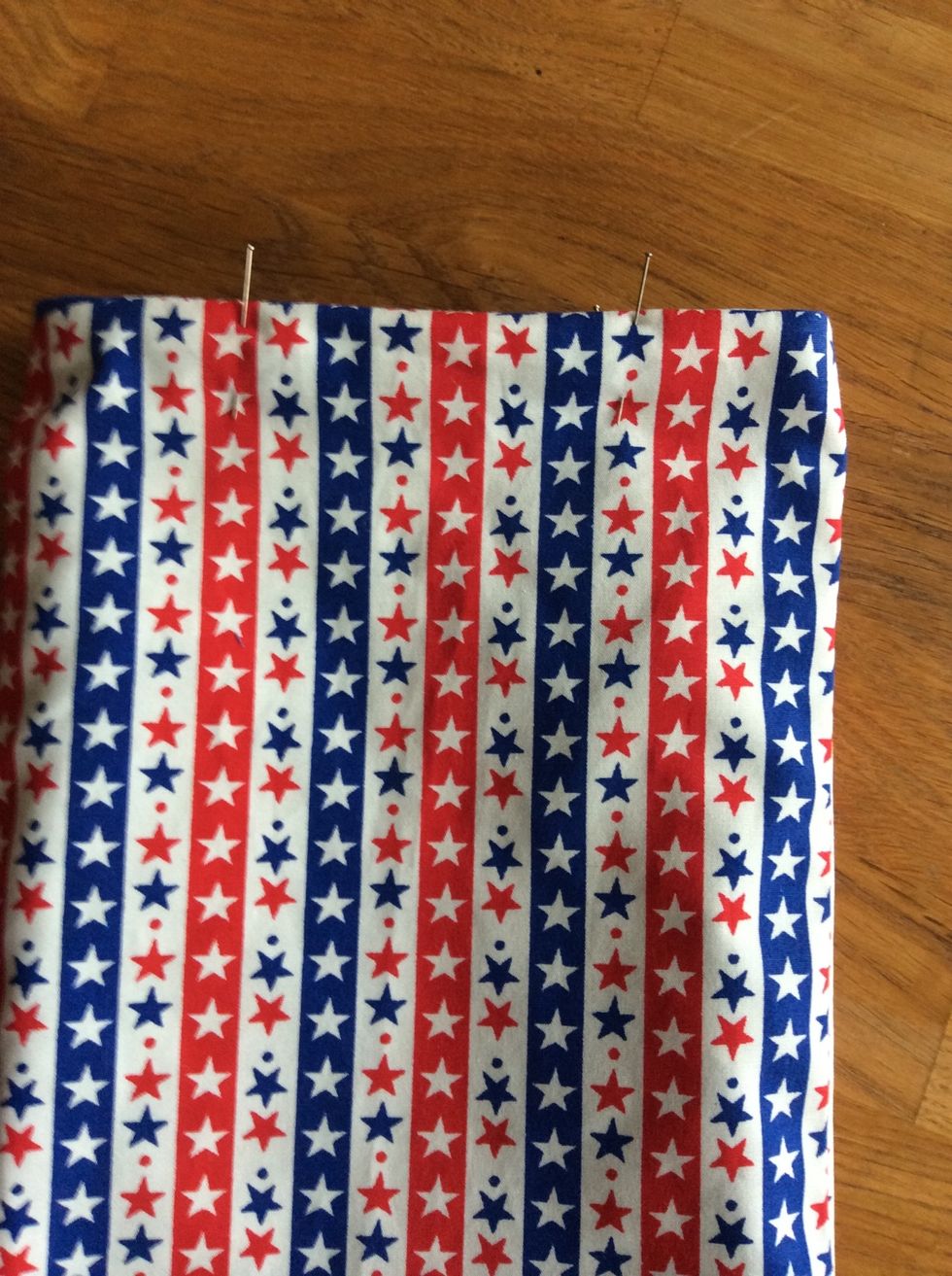 Stoppa in innerp\u00e5sen i ytterp\u00e5sen. Tv\u00e4rn\u00e5la kanten.