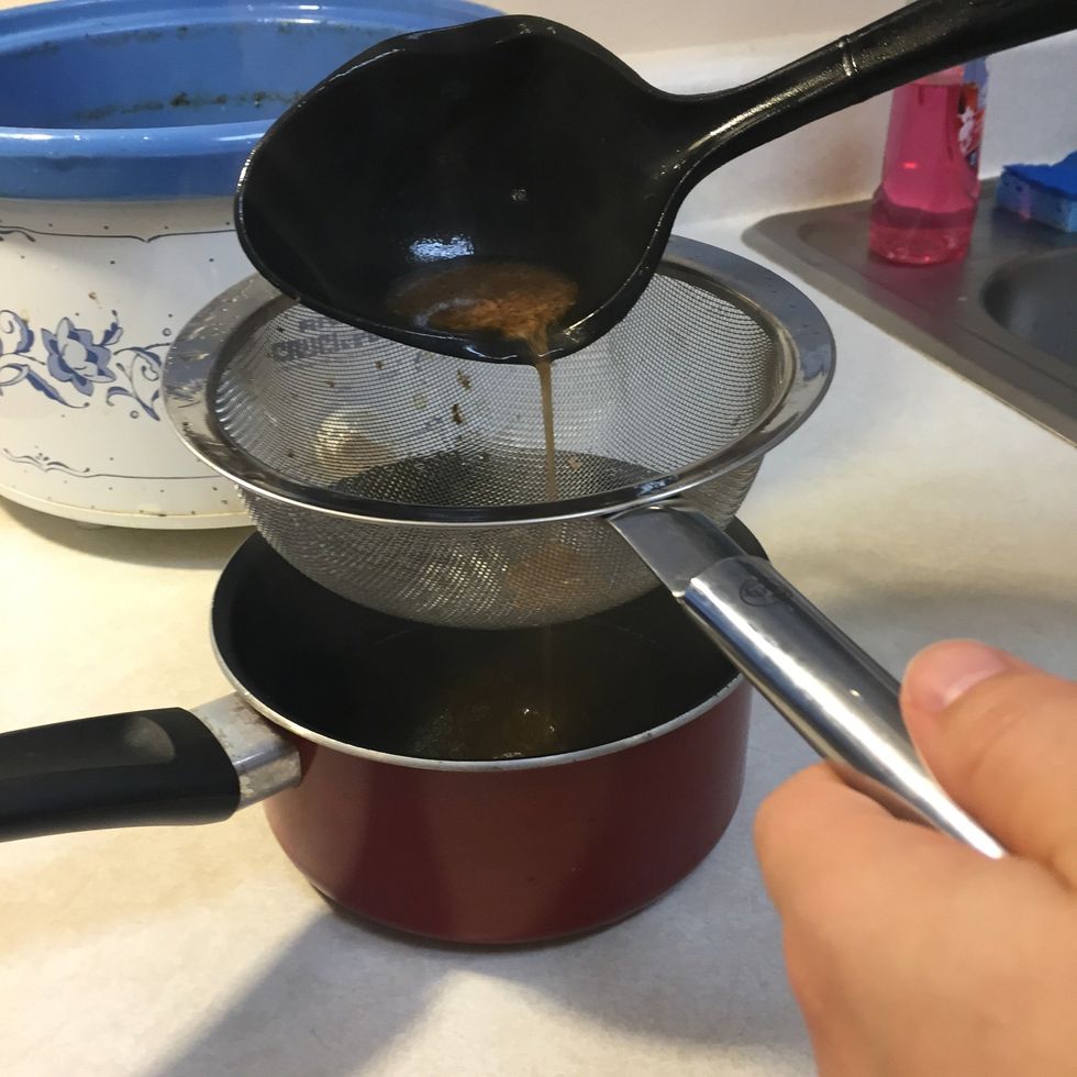 Strain broth through into a pot