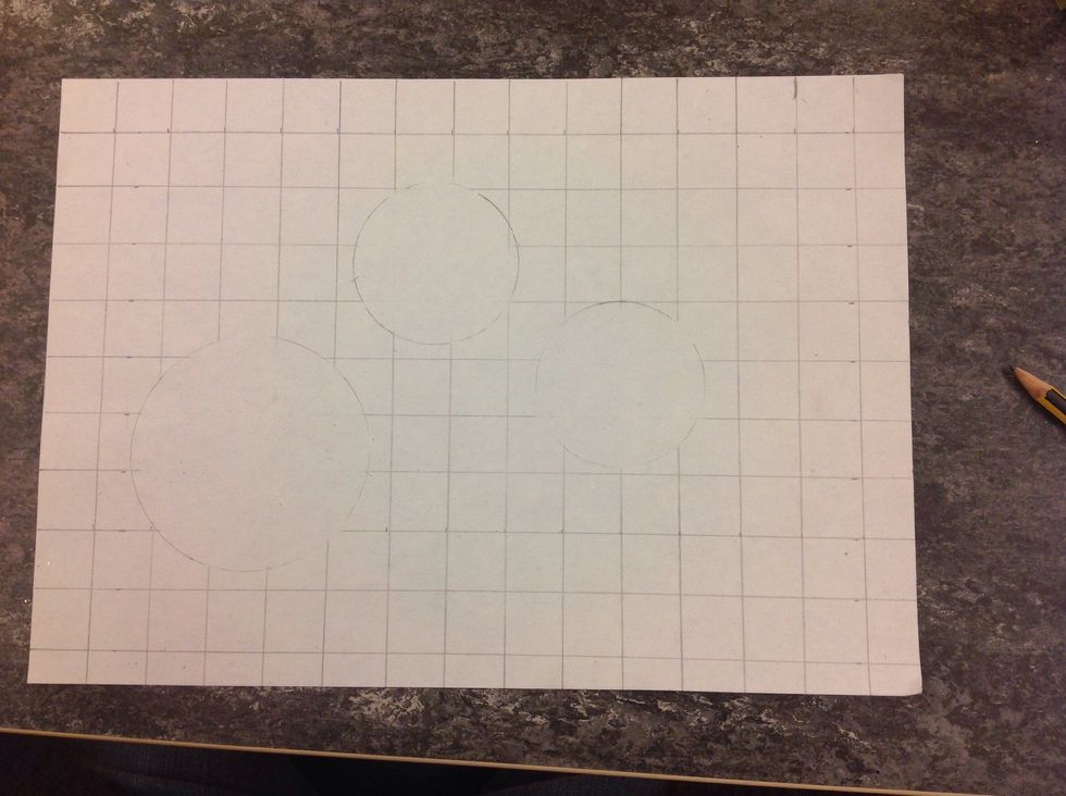 Sudda bort linjerna inuti cirklarna. Erase the lines inside the circles.