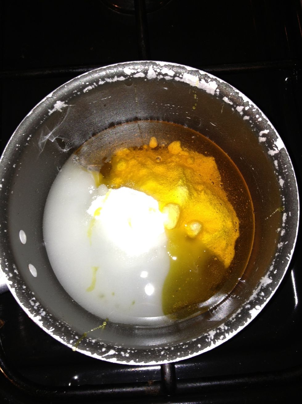 Sugar, golden syrup and water in pan. Heat for about six minutes until soft ball stage...