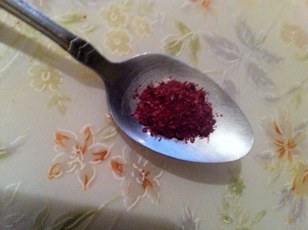 Sumac for garnishing.