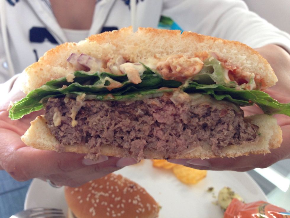 Super juice patty that did not break during the cook. The more time you spend prepping the patties, the more success you'll have. Enjoy!