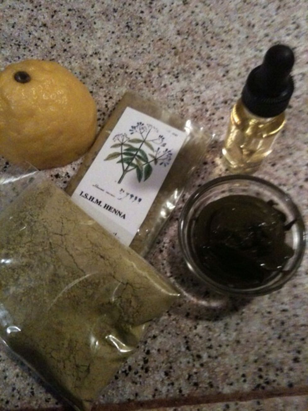 SUPPLIES: 1. 'Real' lemon juice 2. Fresh Henna Powder 3. Tea Tree Oil 4.Metal bowl or glass but NO PLASTIC 5.Plastic wrap 6. Henna cone 7.Honey 8.Tape Always use fresh henna powder.