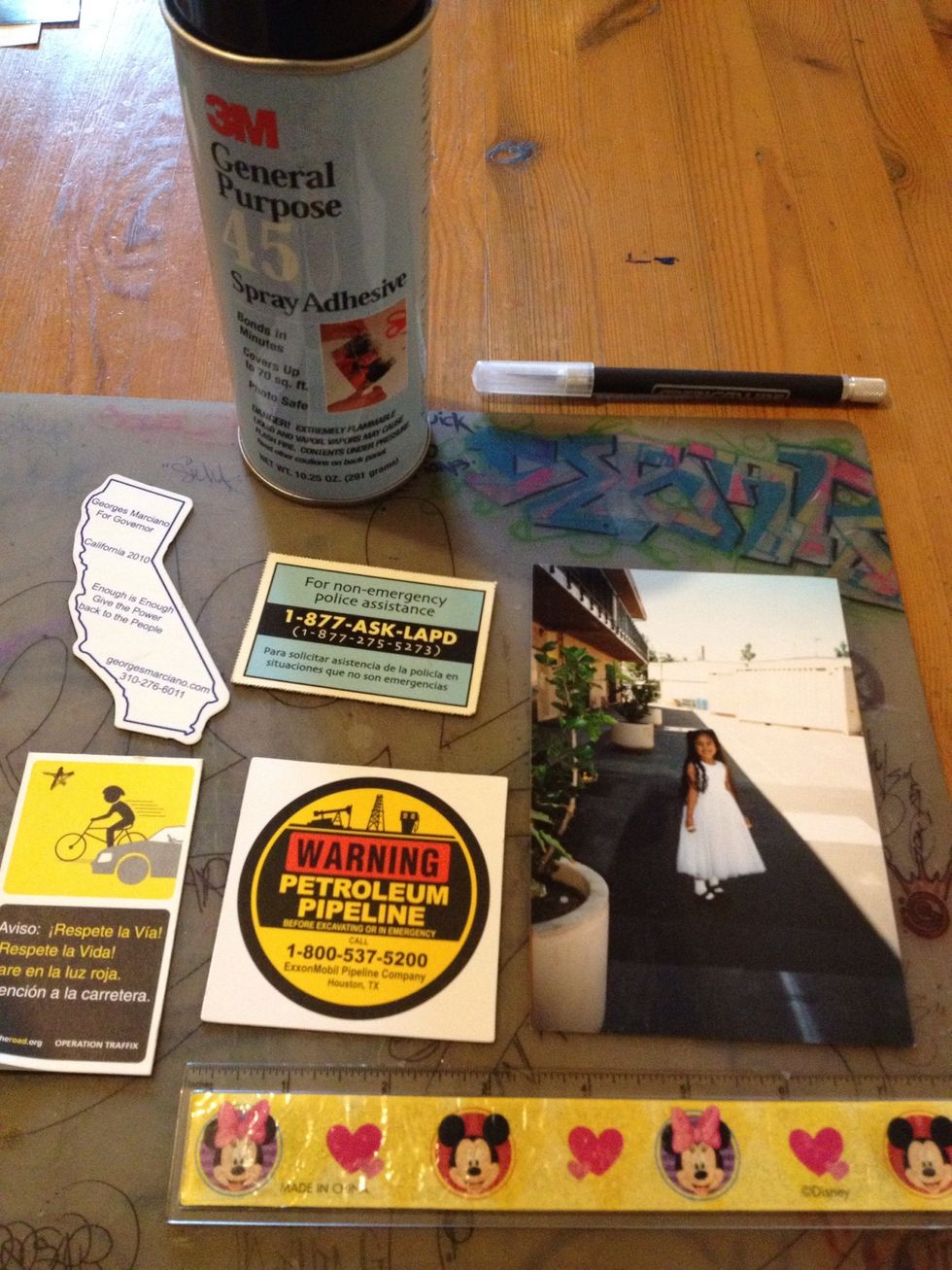 Supplies, ones to the left of the pic are magnets that they usually give away. Pick best one for pic you'll be using.