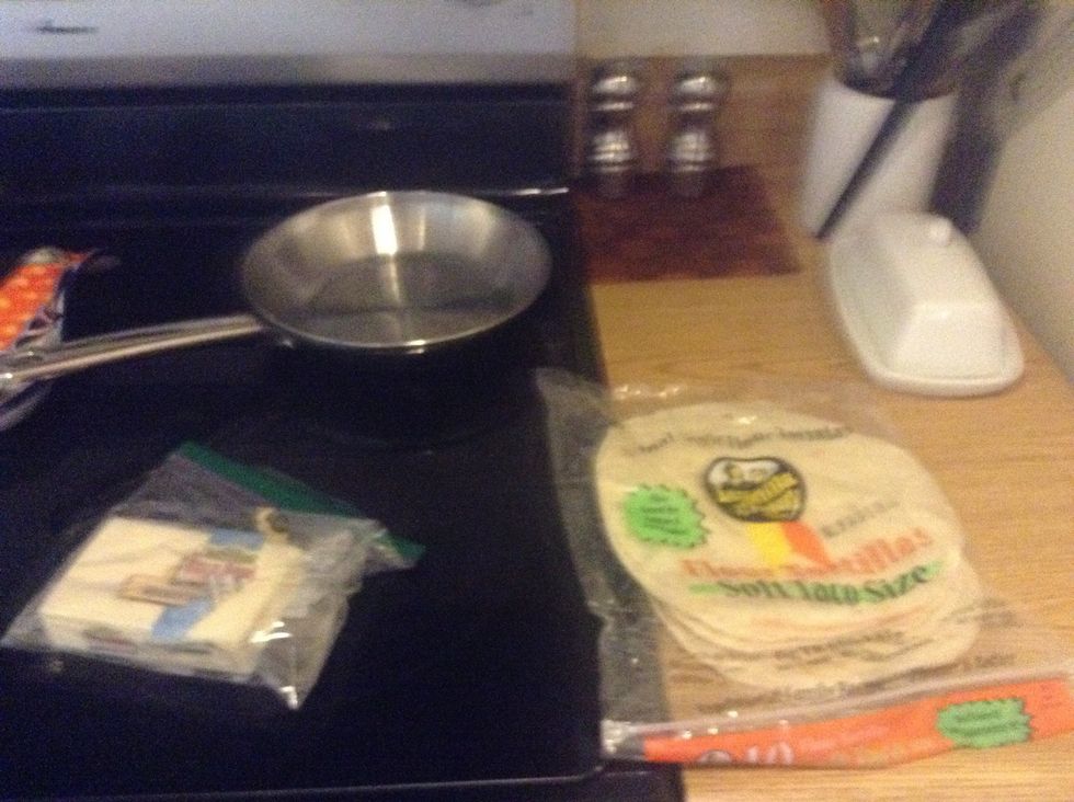 Supplies pan,cheese,tortilla