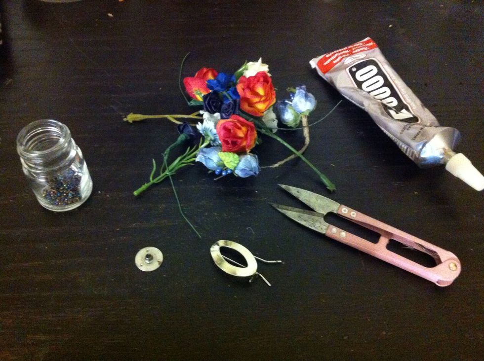 Supplies! Use any kind of flowers that suits you. I used some old ones from sewing, and an old hair clip I had, stripped of it's beads (saved to reuse later ^-^).