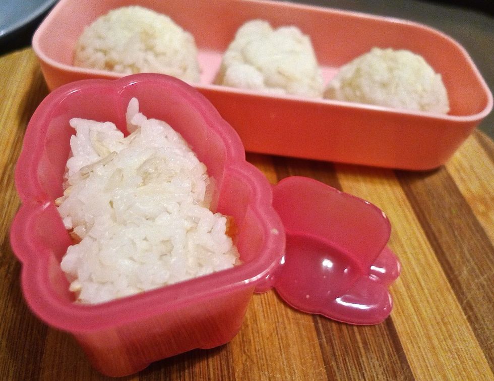Sweet and sour chicken is best served with rice. So cook some rice ( mixed with brown rice). Shape the rice with rice molds to make them more appealing and cute.