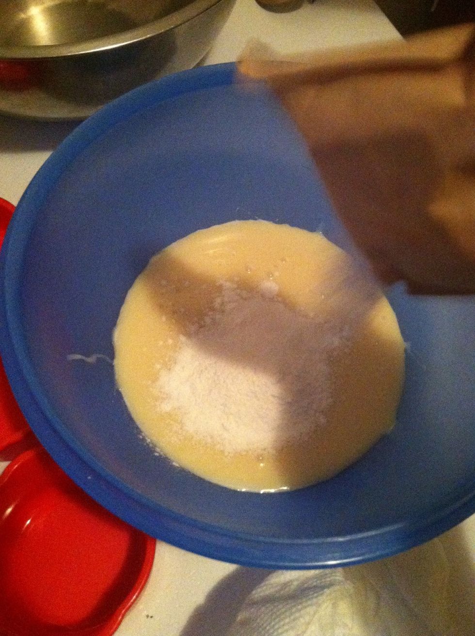 Sweet condensed milk with the Instant French banana pudding