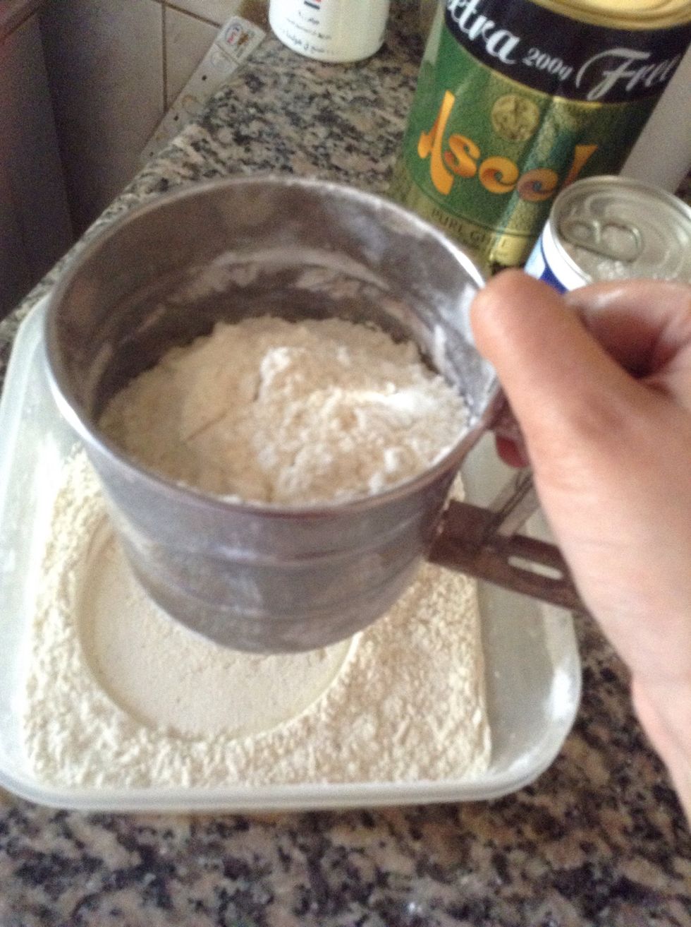 Swift together all dry ingredients to mix them nicely