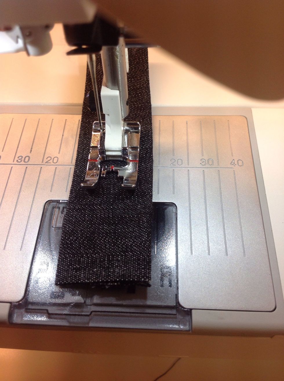 Sy en s\u00f6m som passar mitt p\u00e5 h\u00e4llan.