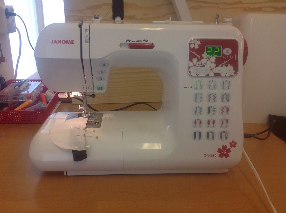 Sy med raks\u00f6m l\u00e4ngst med dragkedjan.