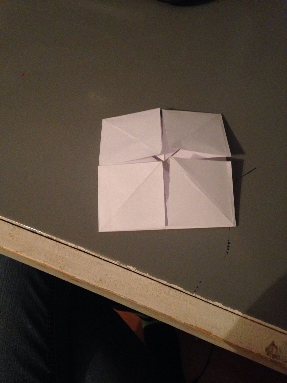 T\u00fa papel debe verse as\u00ed. Your paper should look like this.