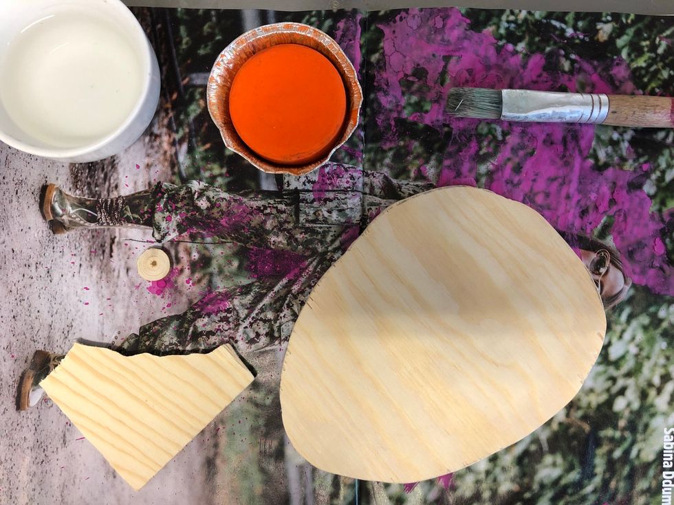 Ta bara fram den f\u00e4rgpucken du ska anv\u00e4nda. G\u00f6r rent efter dig och l\u00e5t bitarna torka