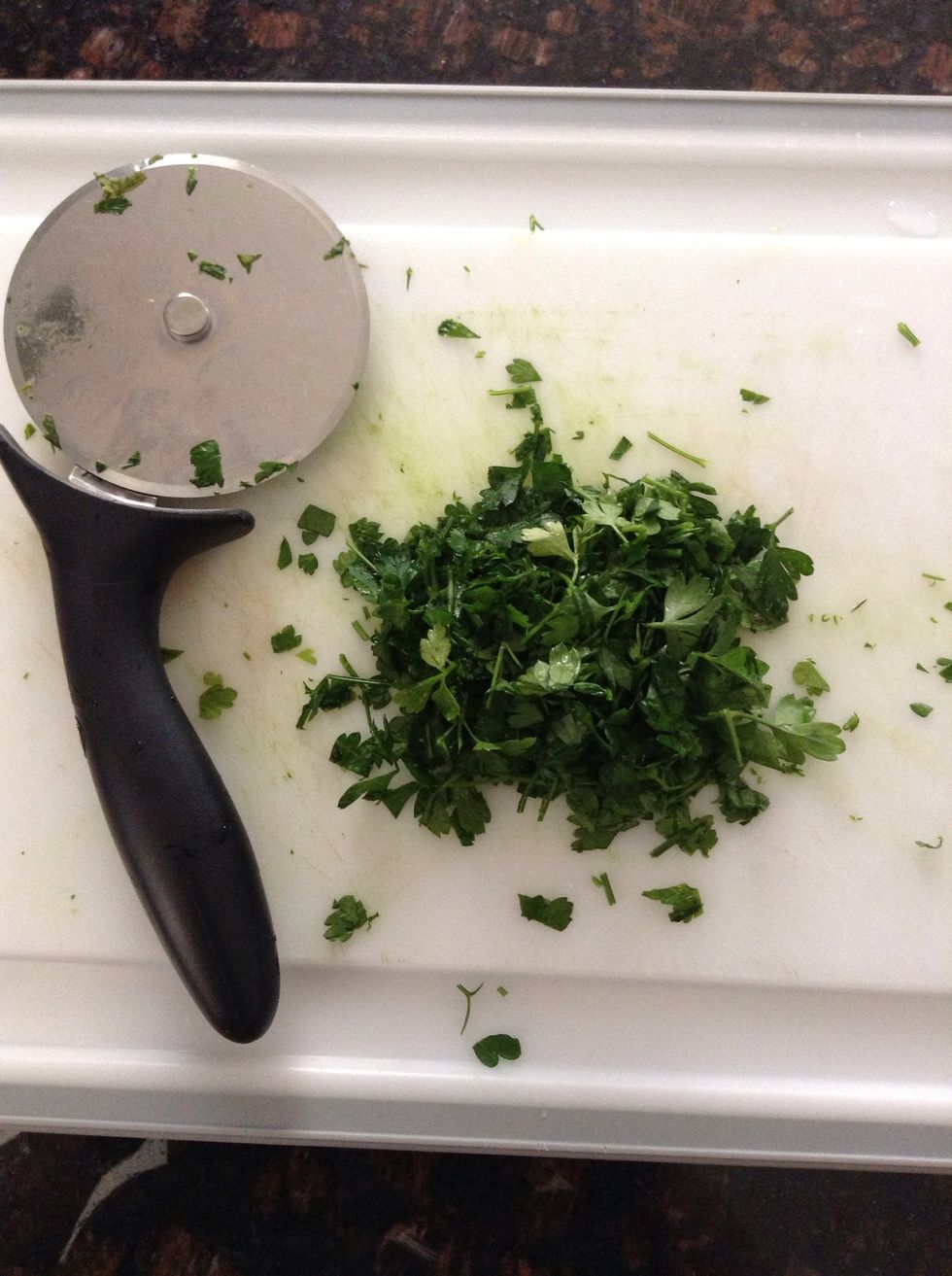 Ta da, done! Wasn't that quick? Fresh chopped parsley (picked from my herb garden)