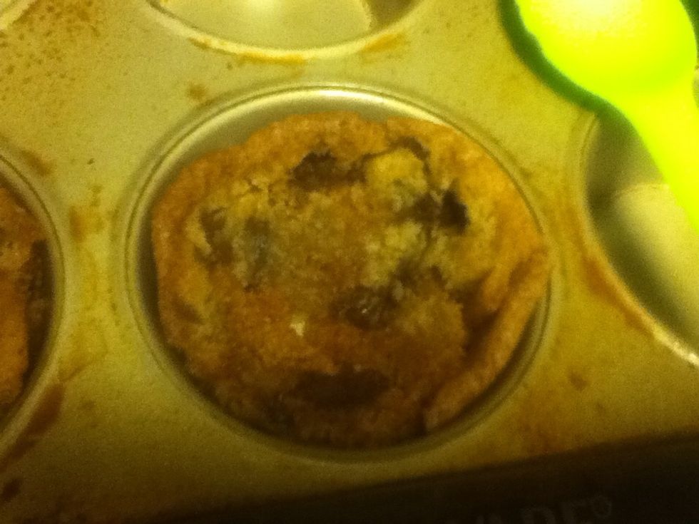Ta-da! You know have a cookie bowl! Yay!! Wait for it to cool and pop it out!