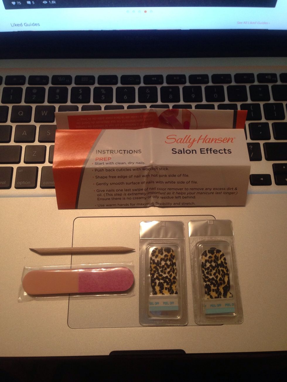 TA DAA! so this is what you'll get in the box. Only thing that they need to add is a pair of tiny scissors! P.s. I'll be doing the instructing so you really don't need to read that boring leaflet.