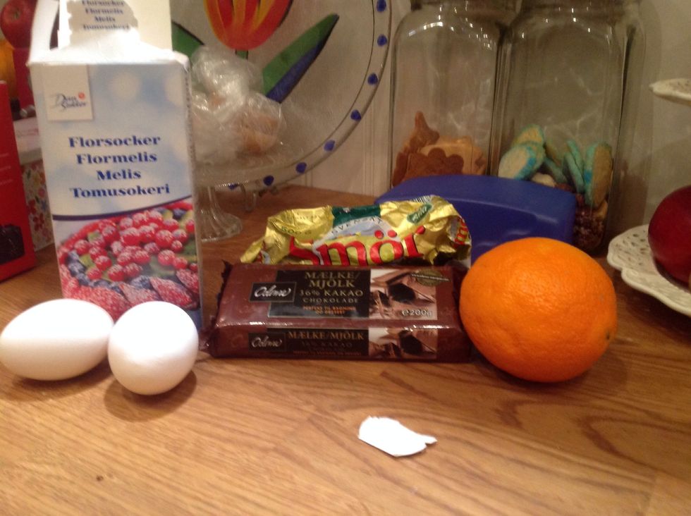 Ta fram alla ingredienser f\u00f6rst. Take out all ingredients first