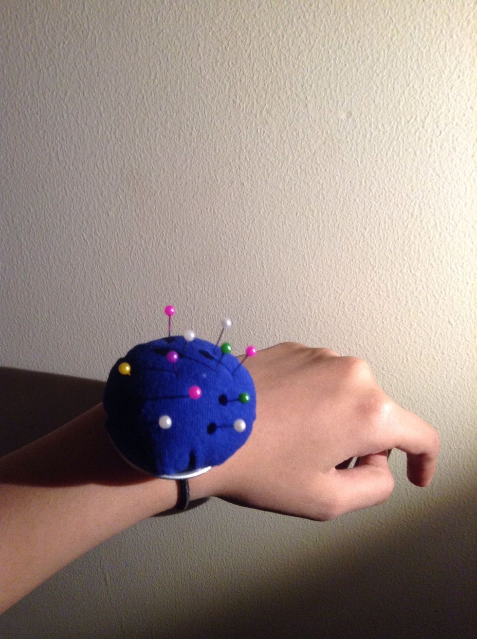 TAADAA! You just made your self an adorable yet handy pin cushion. let me know if you have any questions. Enjoy :D
