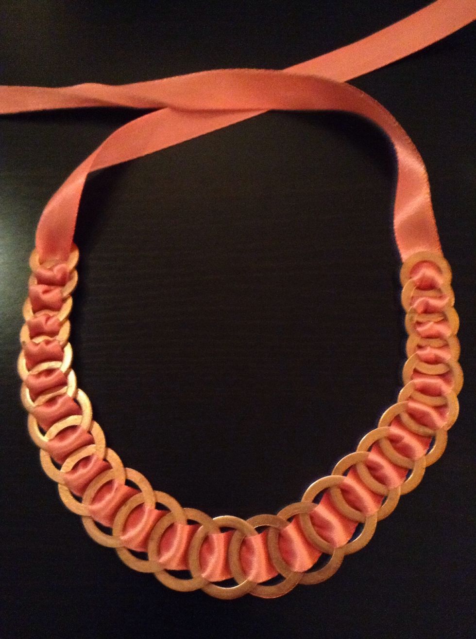 TAADAA! You now have a pretty and chic necklace made with washers. If you have any questions about this tutorial, feel free to ask me. Enjoy :D