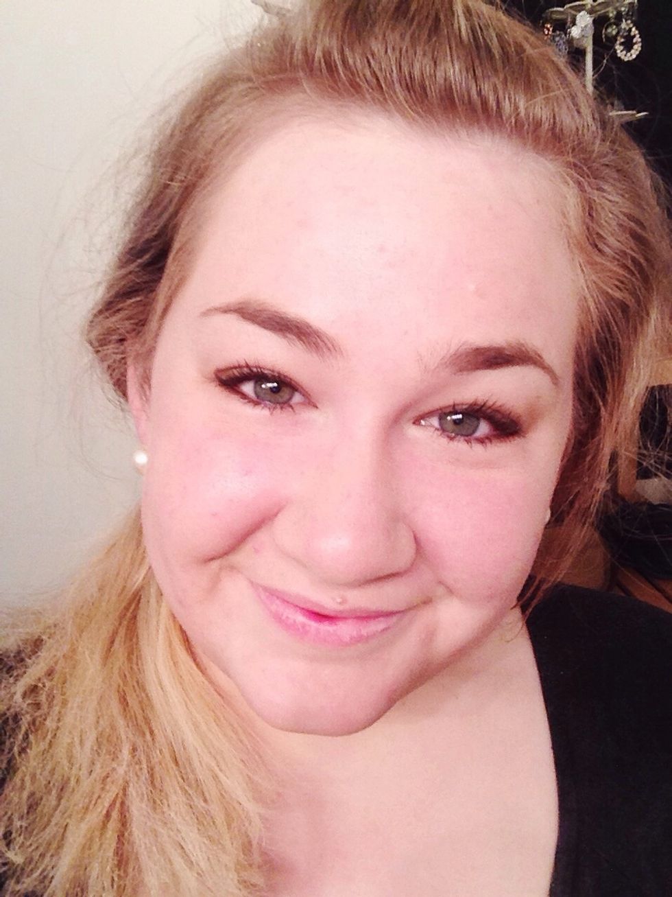 Tada! Enjoy! My skin feels cleansed but not dry. It never feel taught, just healthy! And the makeup I use never gives me acne, I never wake up with a pimple from the products I use. Enjoy!