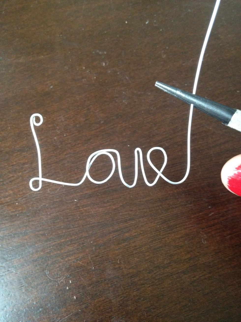 Tada isint it cute! But where not done yet. Using the same starting technique finish off the end with a loop.