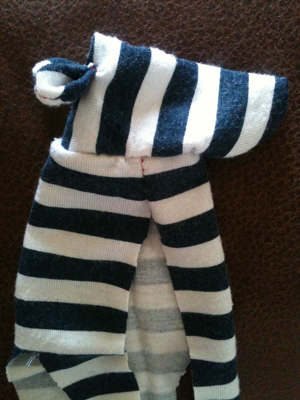 Tada! This picture should explain more how you position the head to sew it on.