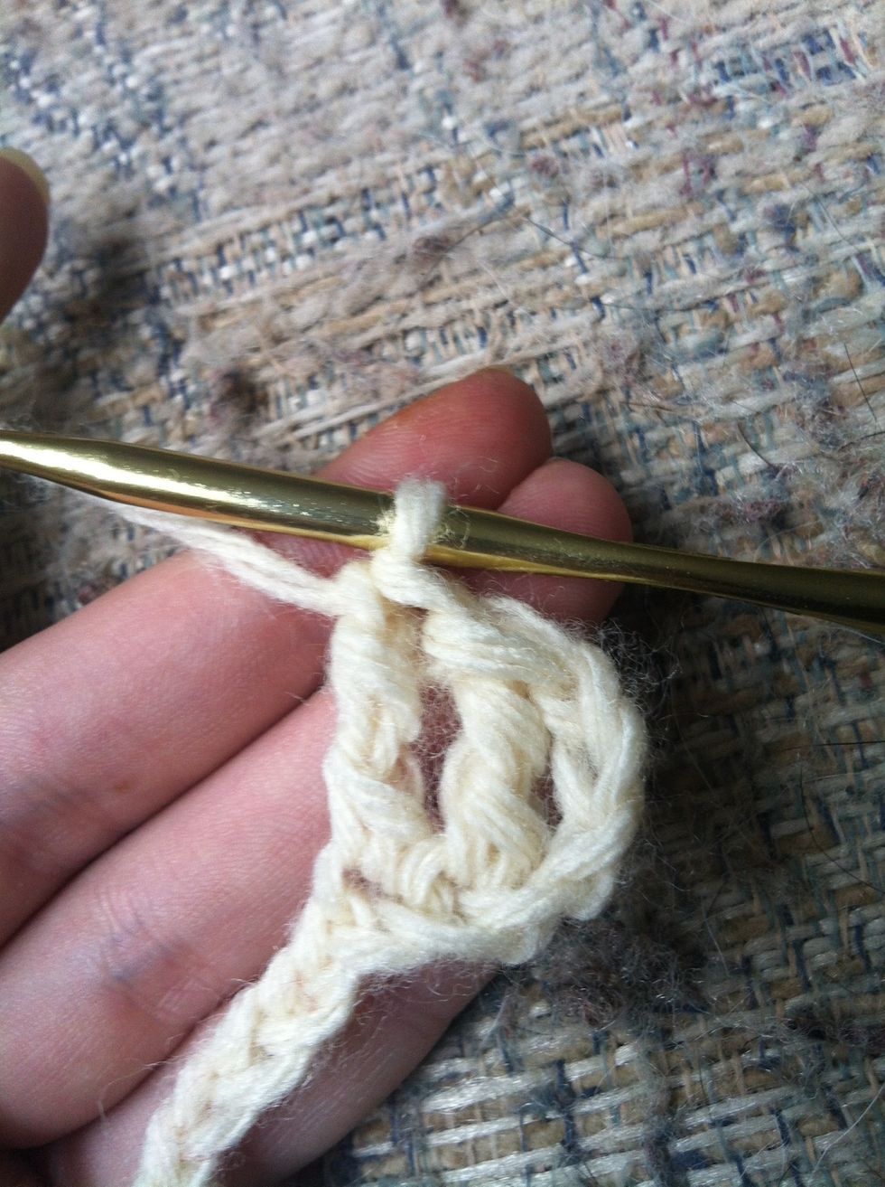 tadaa :) you finished your 2nd treble crochet!! now finish your row.