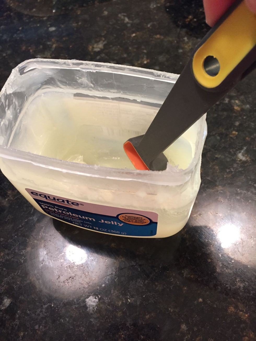 Take 1 teaspoon of petroleum jelly and place it into the bowl