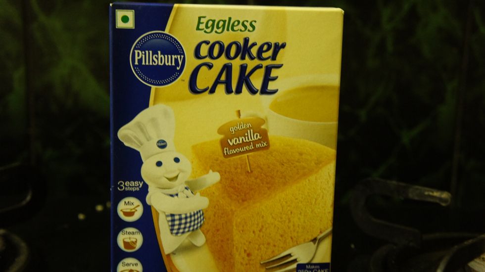 Take 175 gms of Eggless Cooker Cake Mixture... Vanilla Flavored!!!