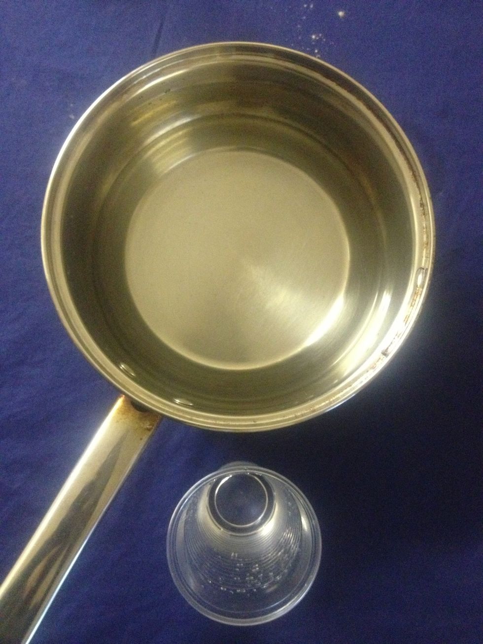 Take 3 cups of drinking water or 500ml water in a bowl