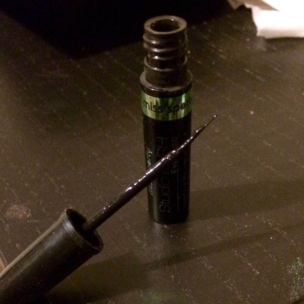 Take a black liquid/gel liner...