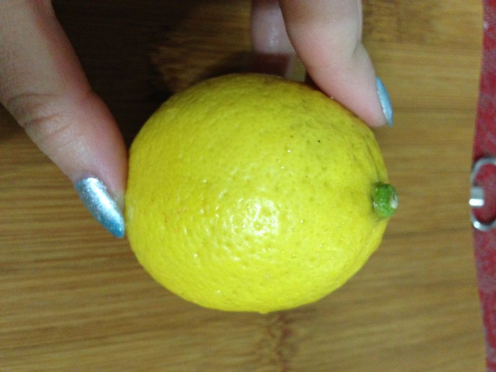 Take a fresh lemon.