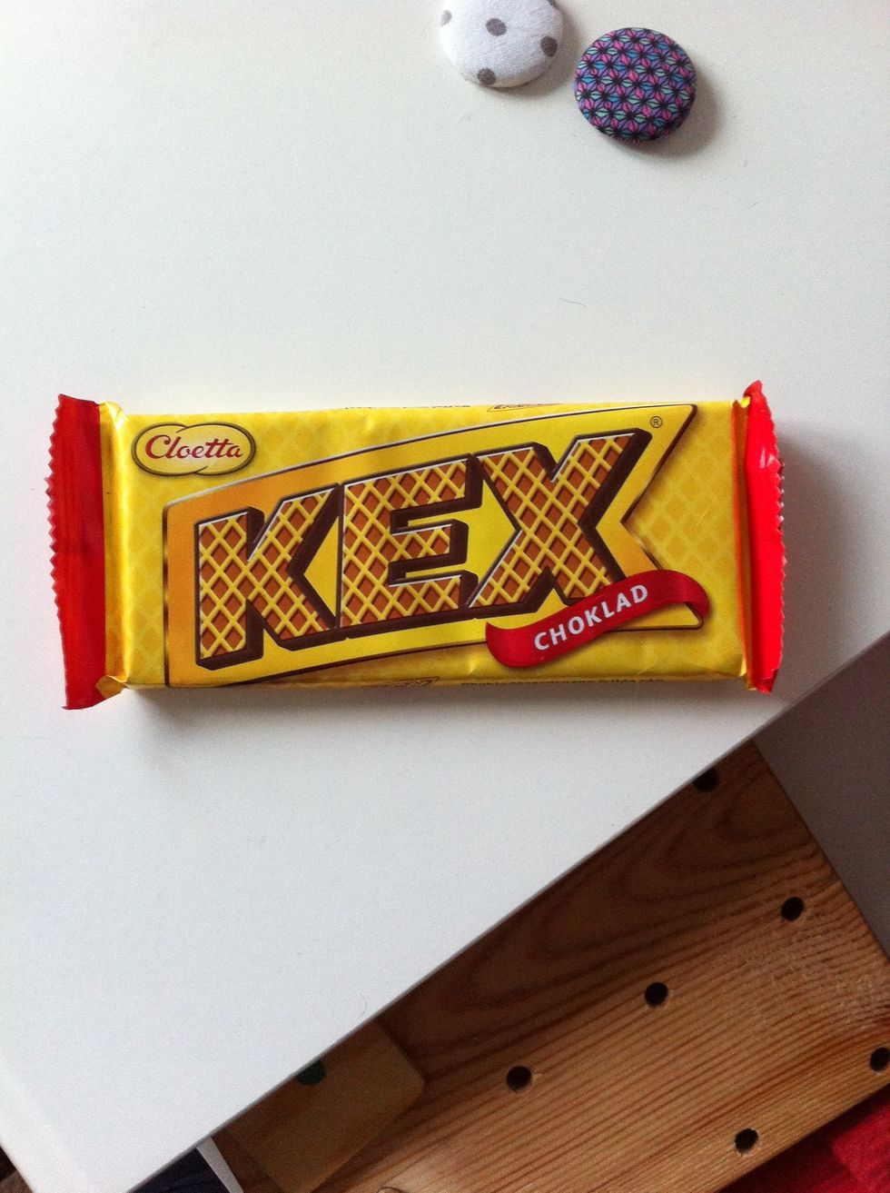 Take a kex chocolate and crunch it!
