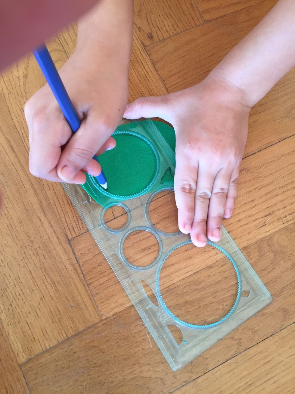 Take a pencil and trace 6 different size circles