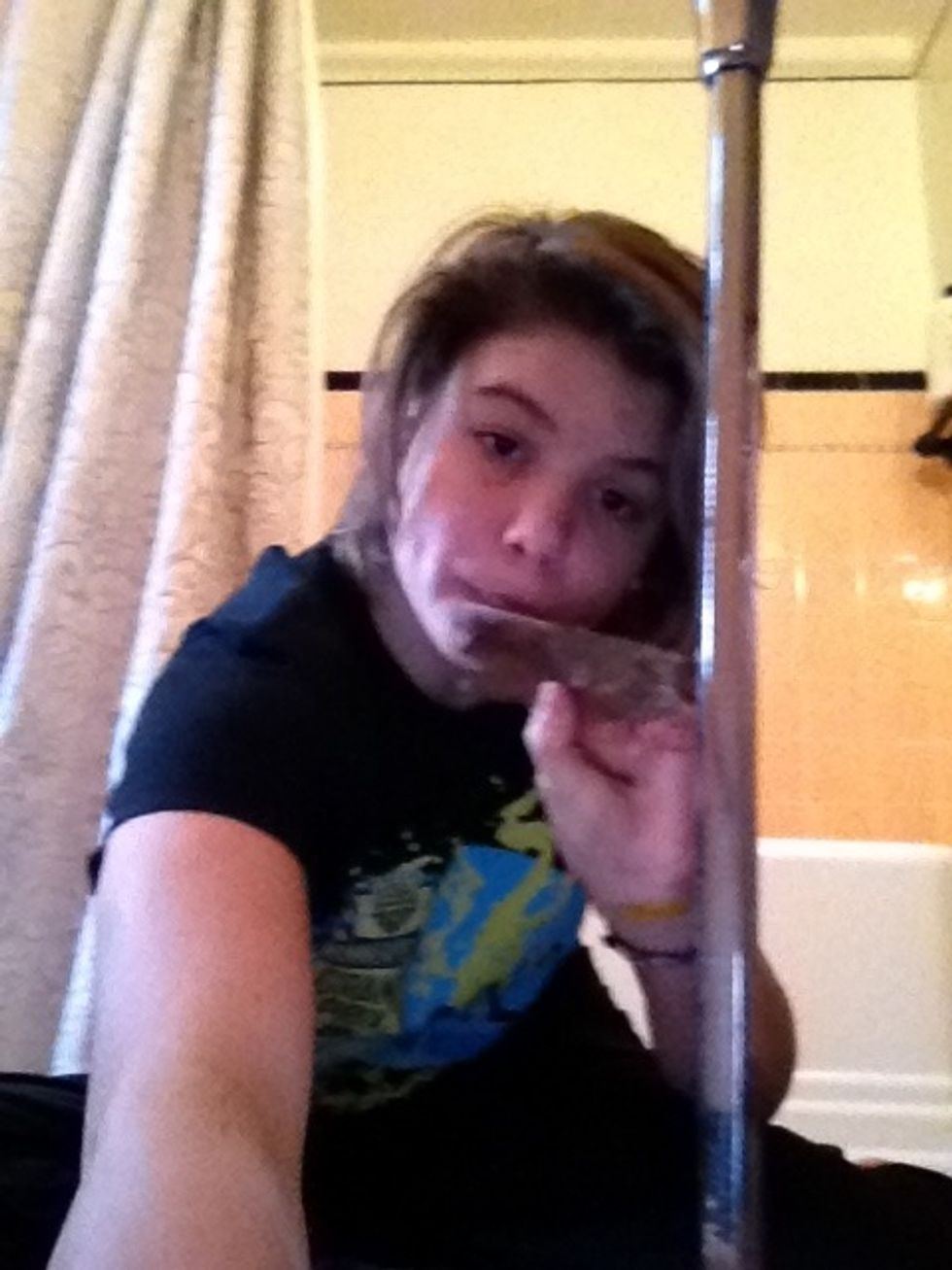 Take another leave and fold it in half