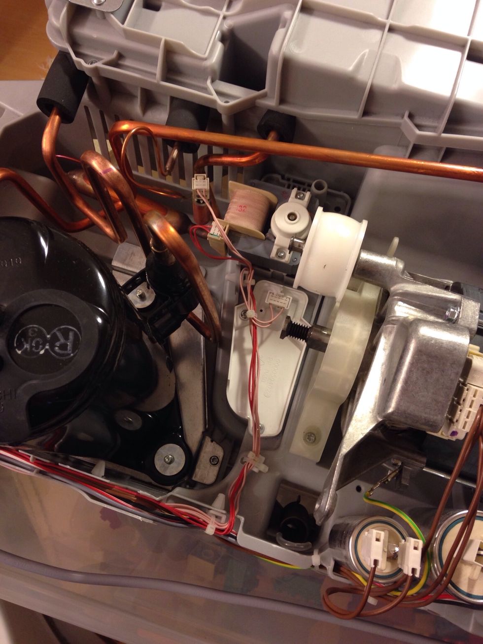 Take back a pump, and cables.
