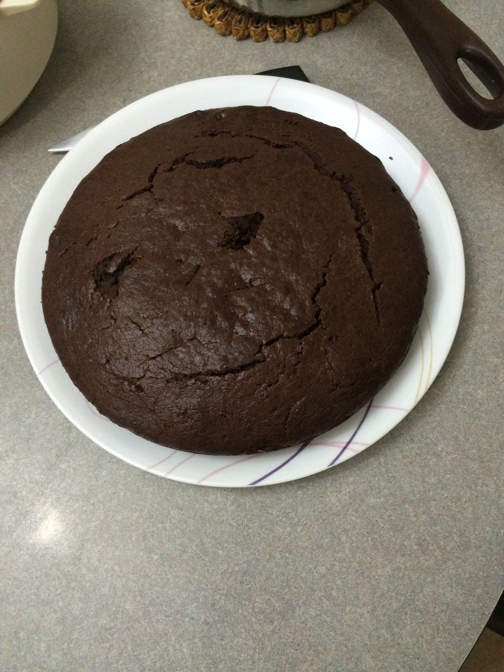 Take it out of the pan and let it cool like this for about 5 mins