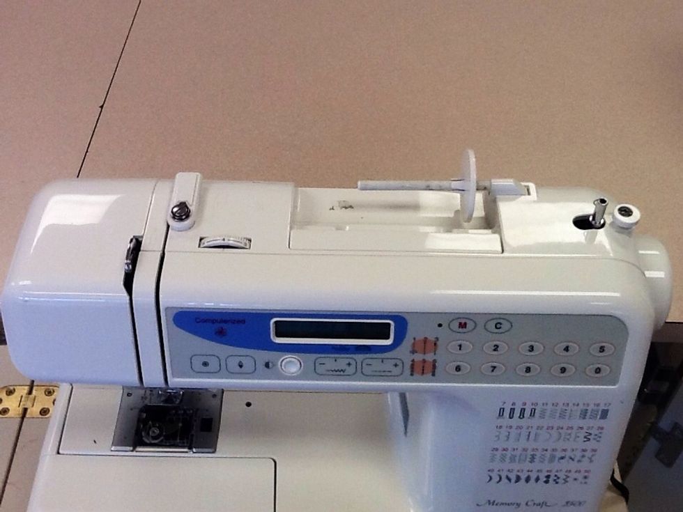 Take off spool holder top