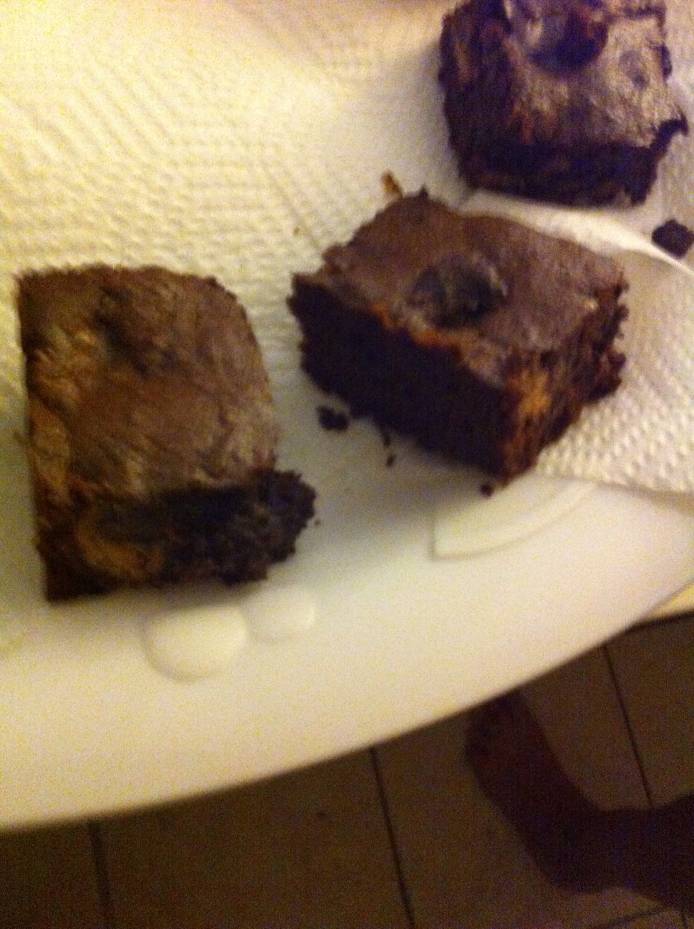 Take out and let brownies cool. Then cut into squares & enjoy \ud83d\ude0b YUM