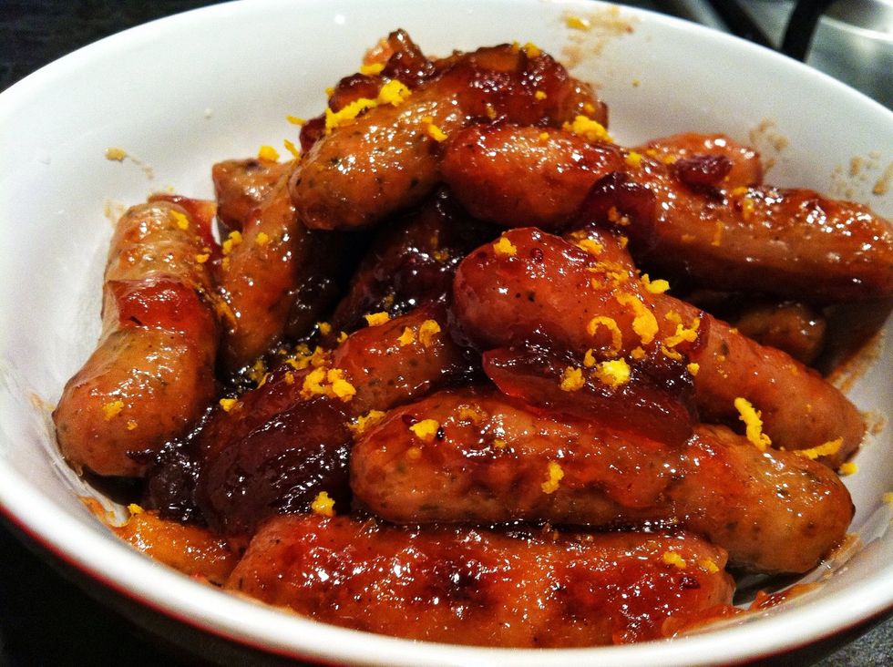 Take out place in a bowl or straight onto your plate.. (Optional) Garnish with the zest of 1 Orange..