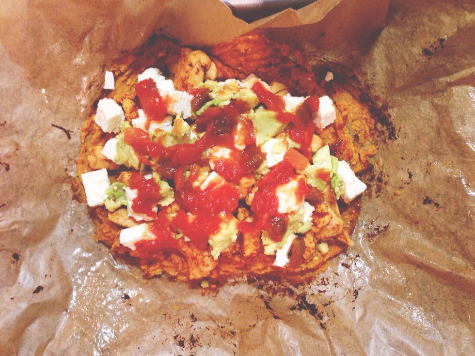 Take out the crust and add ingredients on top. Heat for another 5 mins on 200 degrees celcius