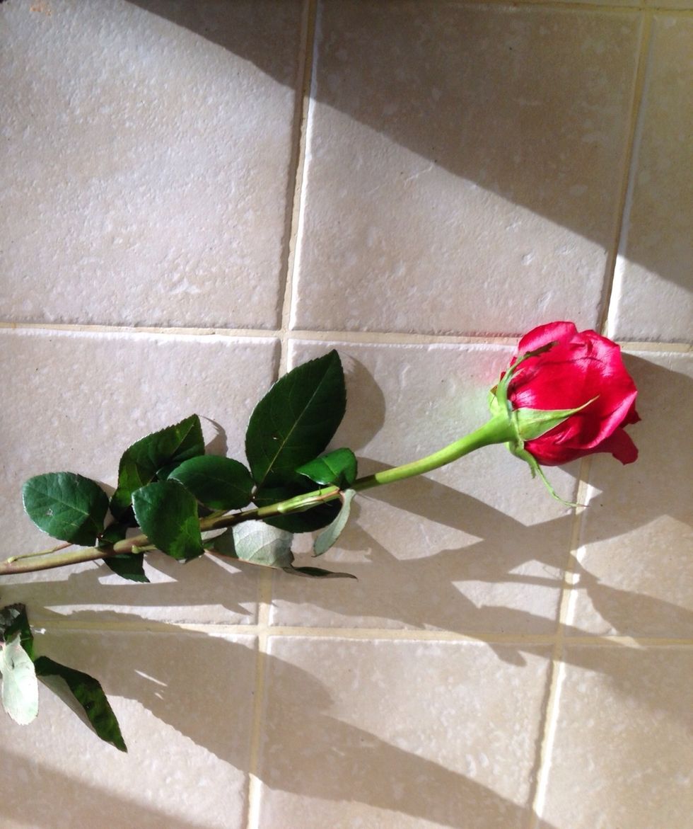 Take roses out of the bouquet.