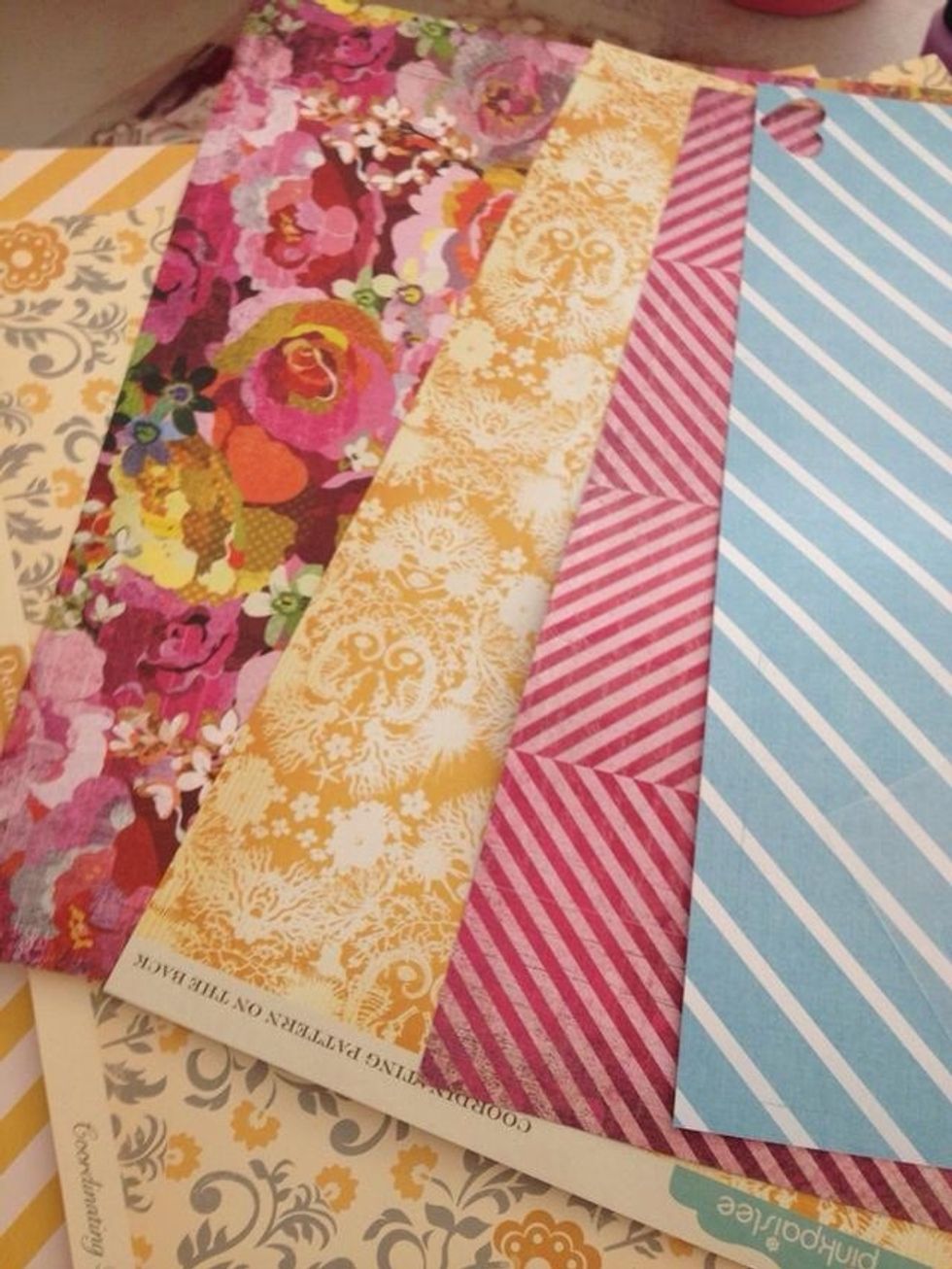 Take some of wrapping papers for the box