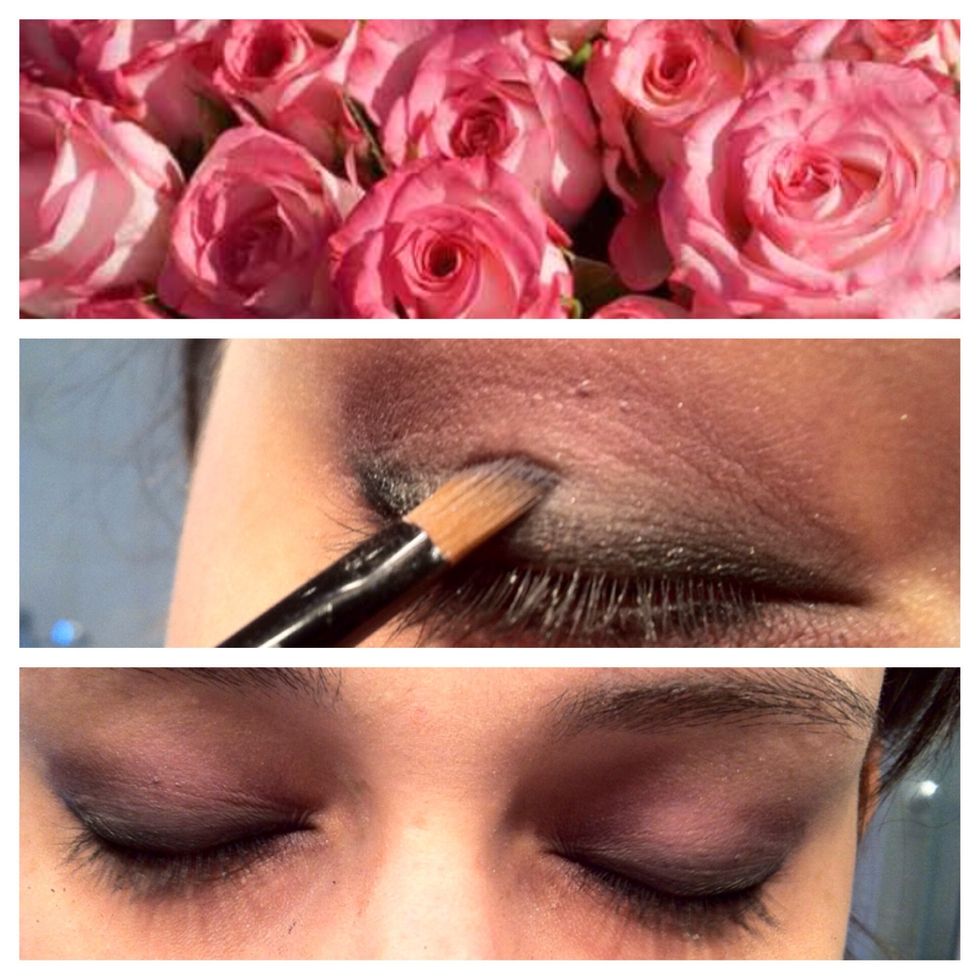 Take the blue/grey color again and blend from silver upwards to purple.