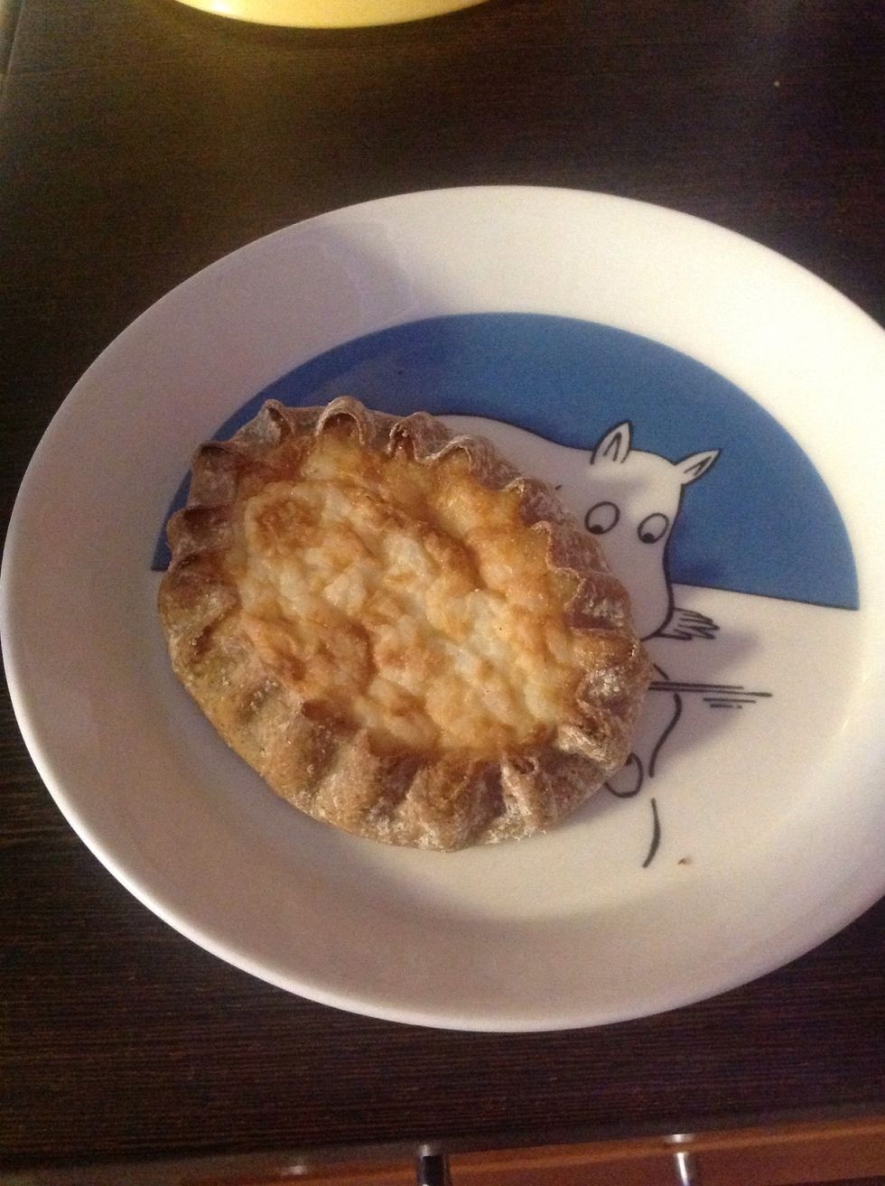 Take the Carelian Pie and warm it in the micro for a bit.