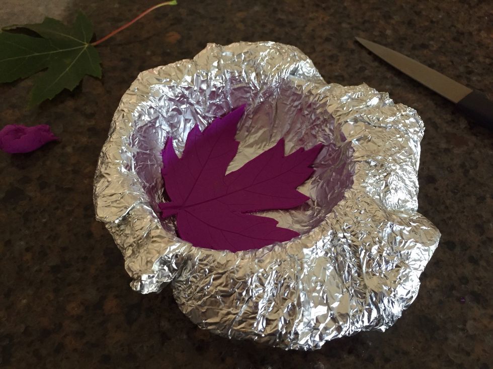 Take the clay leaf and put it in the bowl make sure the clay leaf bends a little bit.if it does not get a smaller bowl\ud83d\ude0bBTW you don't need the real leaf any more